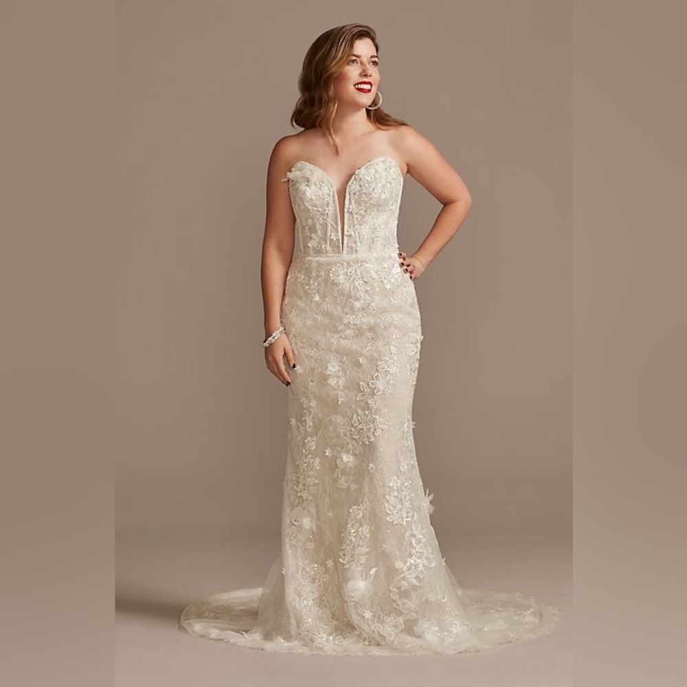 David’s Bridal Galina Signature 3D Floral Plunge Sheath Wedding Dress Size 14